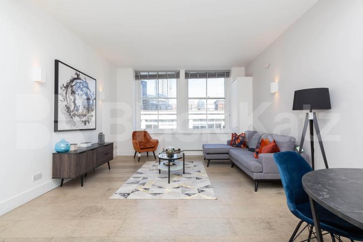  Luxurious apartment within an impressive converted warehouse Tabernacle Street, Old Street